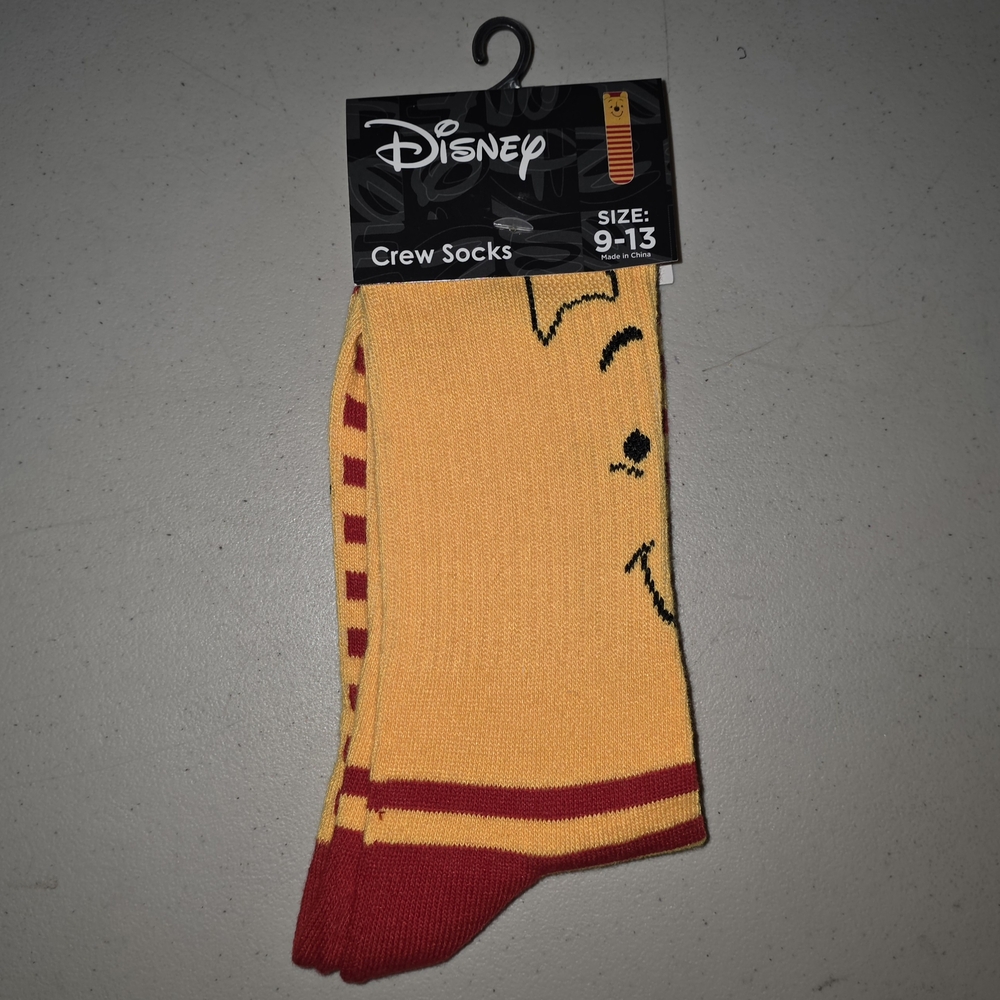 Winnie The Pooh Disney Crew Socks 9-13 NEW
